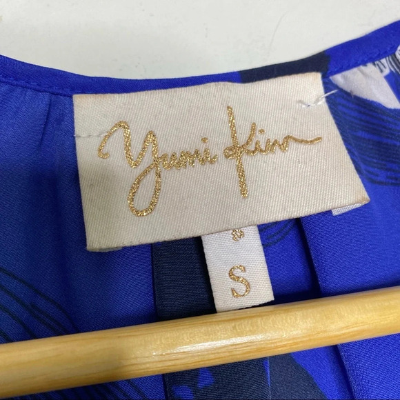 Yumi Kim Blue Floral Joey Tie Neck Peasant Blouse Size Small - Picture 3 of 9